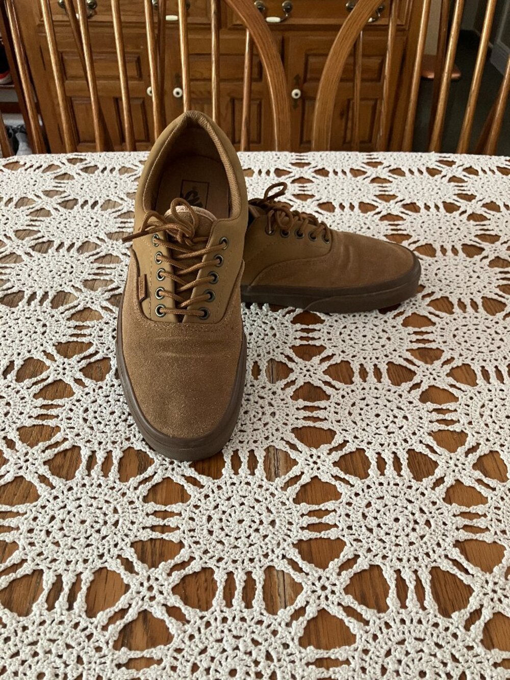 Van’s Uni Men’s 9.5 Women’s 11 Low Profile Brown Suede Lace-Up Sneakers Loafers